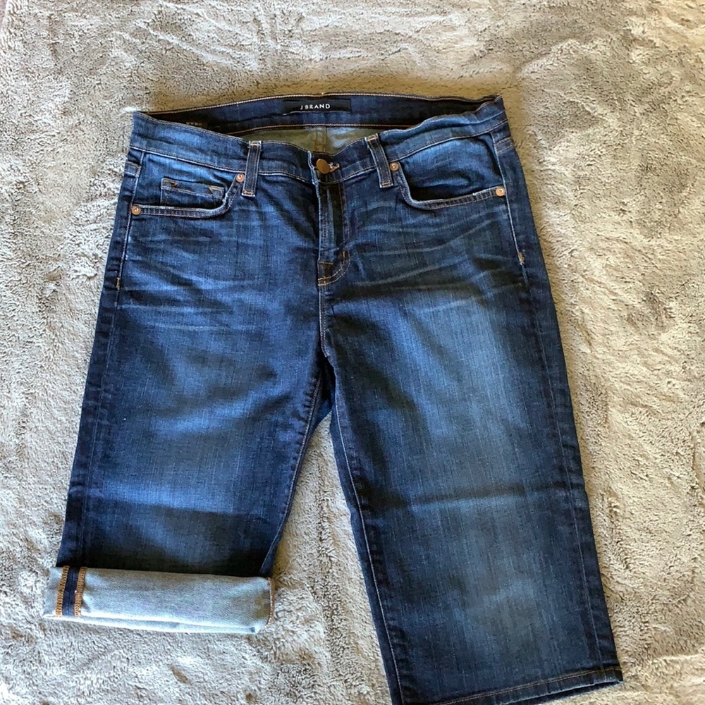 JBrand Eastwick cuffed Jean shorts size 28